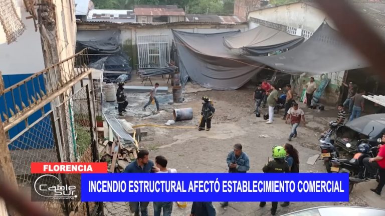 <strong>Incendio estructural afectó establecimiento comercial</strong>