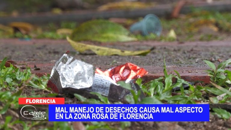 Mal manejo de desechos causa mal aspecto en la Zona Rosa de Florencia