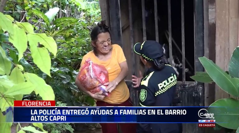 La Policía entregó ayudas a familias y recupero una motocicleta.