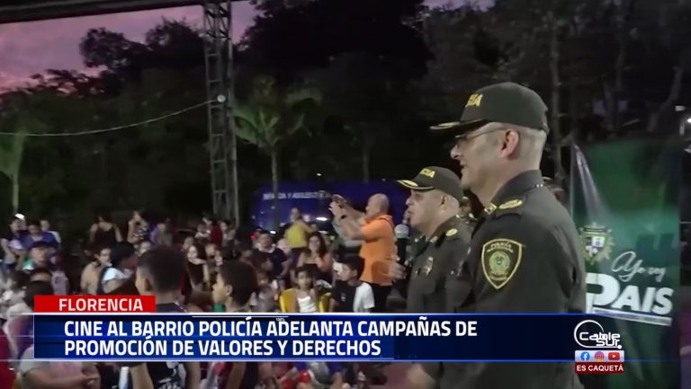 La Policía Nacional, a través de su estrategia «cine al barrio,» lleva a cabo una acción pedagógica en el barrio las palmeras de Florencia para prevenir el reclutamiento ilícito de menores.