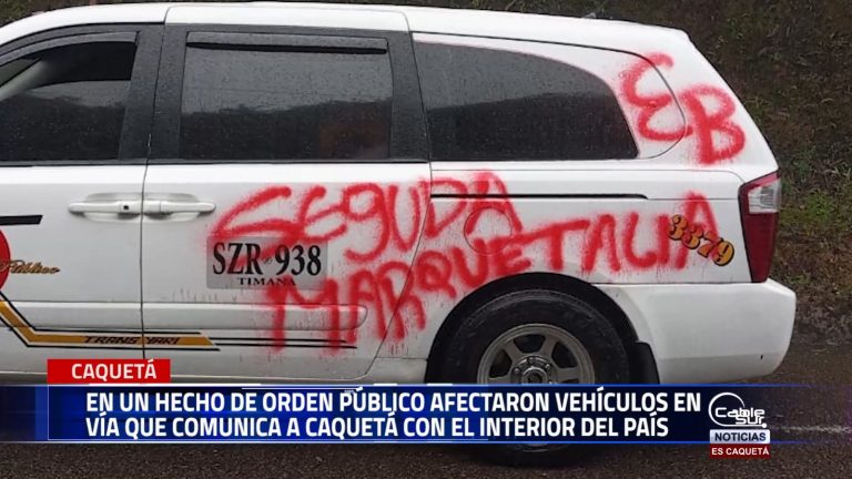 En un retén ilegal realizado en la vía que comunica a Florencia con el interior del país fueron afectados varios vehículos con grafitis alusivos a un grupo ilegal.