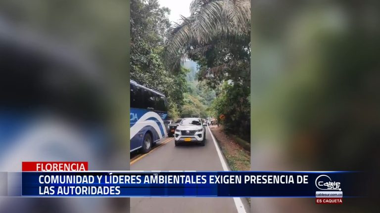 Presidente de la JAC, del sector la Mochilero, hace un llamado a las autoridades para atender la emergencia generada por el aumento del caudal de la quebrada y brindar apoyo a los damnificados.