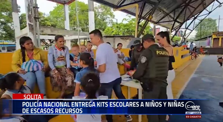 En un gesto de solidaridad y compromiso con la comunidad, la Policía Nacional entregó 16 kits escolares a niños y niñas del colegio integrado rural del municipio de solita.