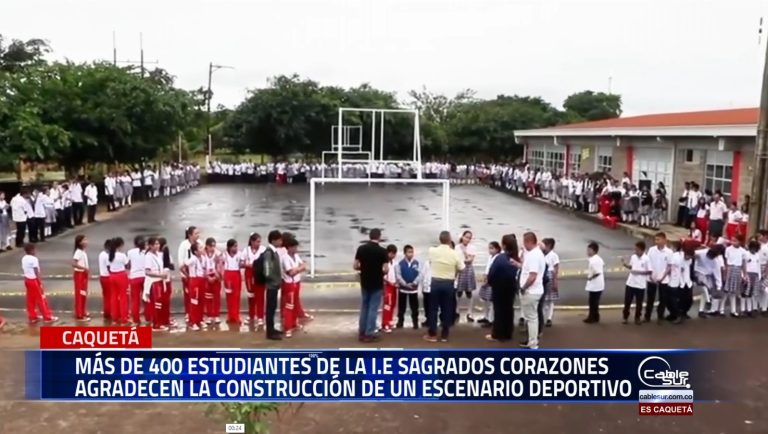 Más de 400 estudiantes de la I.E. Sagrados Corazones agradecen la construcción de un escenario deportivo en Puerto Rico, este nuevo espacio fortalece el deporte, la recreación y la integración de la comunidad estudiantil.