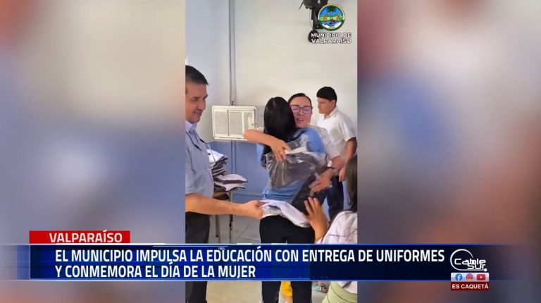 La administración municipal de Valparaíso continúa con la entrega de uniformes a estudiantes de instituciones educativas, garantizando mejores condiciones para su acceso a la educación.
