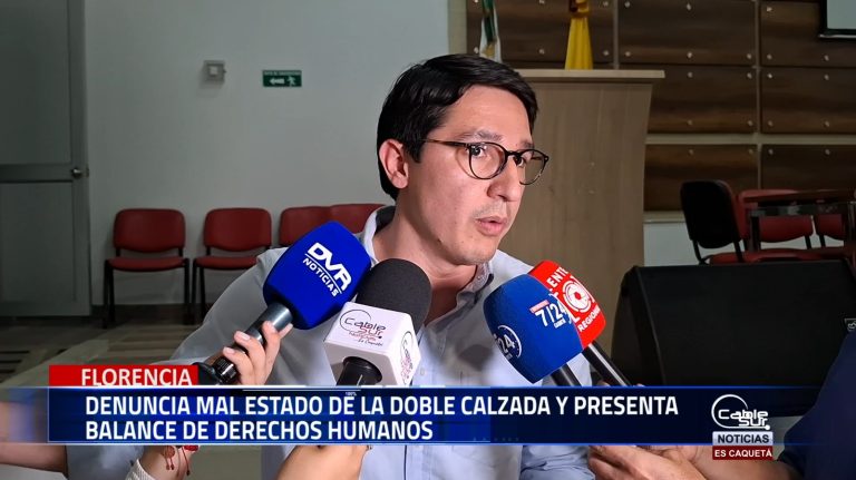 El representante a la cámara, Duvalier Sánchez, denunció el preocupante estado de la obra de la doble calzada, señalando retrasos y deficiencias en su ejecución que afectan la movilidad y seguridad de los ciudadanos.