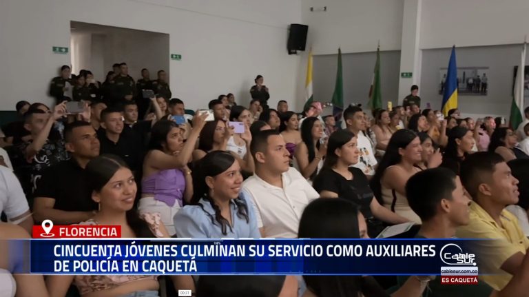 En una ceremonia oficial, la Policía Nacional llevó a cabo el licenciamiento de 50 jóvenes que finalizaron su servicio militar como auxiliares en el departamento de Caquetá