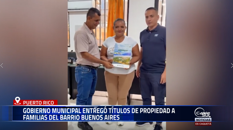 En el marco del programa de titulación gratuita, la administración municipal de Puerto Rico realizó la entrega de títulos de propiedad a varias familias del barrio Buenos Aires.