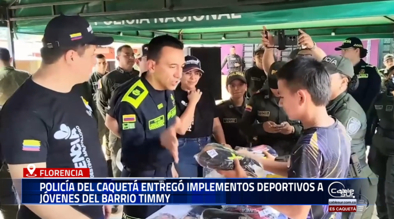 En el marco de las caravanas de seguridad y programas comunitarios, la Policía Nacional realizó la entrega de implementos deportivos a un grupo de jóvenes del barrio Timmy en Florencia, con el fin de incentivar el aprovechamiento sano del tiempo libre.