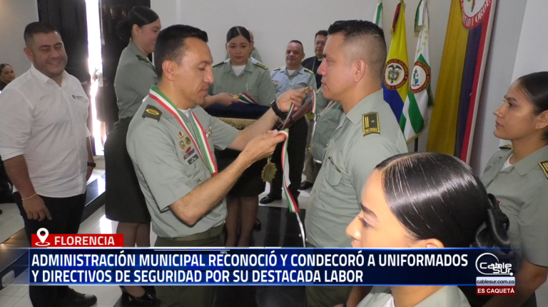 El Comando de Policía Caquetá fue el escenario de una ceremonia especial donde el Alcalde (e) de Florencia otorgó un reconocimiento y condecoró a diversos uniformados y directivos de seguridad.