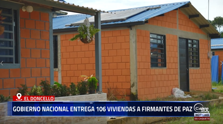 El Gobierno Nacional hizo la entrega de 106 viviendas a firmantes de paz, marcando un hito en el proceso de reincorporación en el Caquetá. Estas familias fueron reubicadas en la vereda San José, zona rural de Doncello, tras su llegada el 17 de diciembre de 2021 desde La Macarena, Meta.